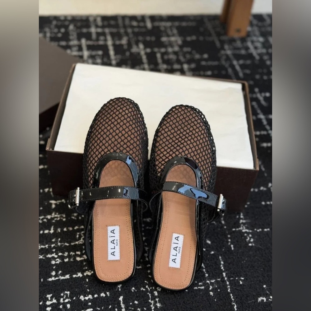 Alaia Mesh Buckle Mule Slippers - Picture 6 of 8